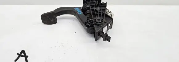 Mercedes-Benz Vito Viano W447 Clutch pedal A4472901701 20150609 0038891