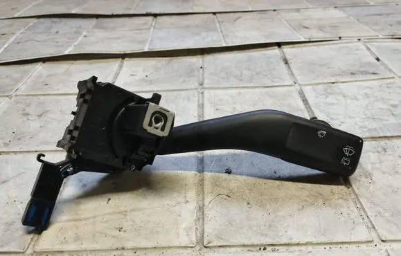 Volkswagen Golf V Wiper control stalk 1K0953519
