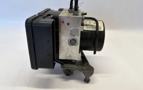 Mercedes-Benz C W204 ABS Pump A1729014000 28526482103 10092623703