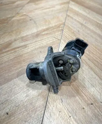 Mercedes-Benz E W211 EGR valve 00005320C4 109315 AC4062003957