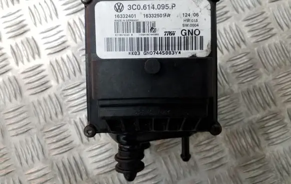 Volkswagen PASSAT B6 ABS Pump 3C0614095P