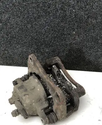 Toyota Prius (XW20) Front brake caliper