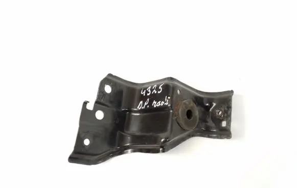 Honda CR-V Radiator mount bracket