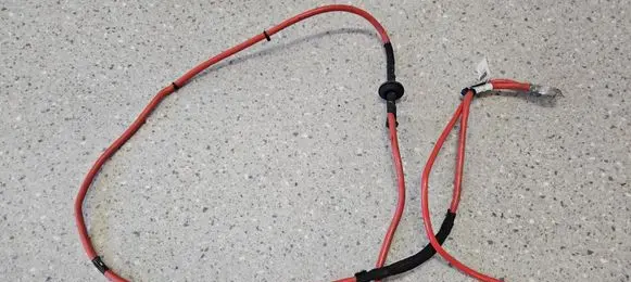 Mercedes-Benz GL X164 Positive cable (battery) A1645402730 1645402730