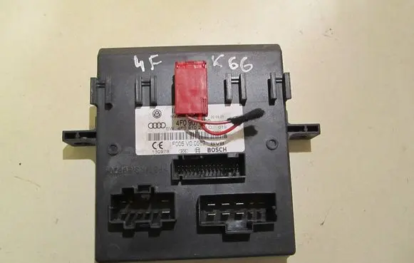 Audi A6 S6 C6 4F Comfort/convenience module 4F0907279 4F0910279D F005V00562