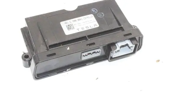Tesla Model S Rear brake EMF control unit/module 100761800J