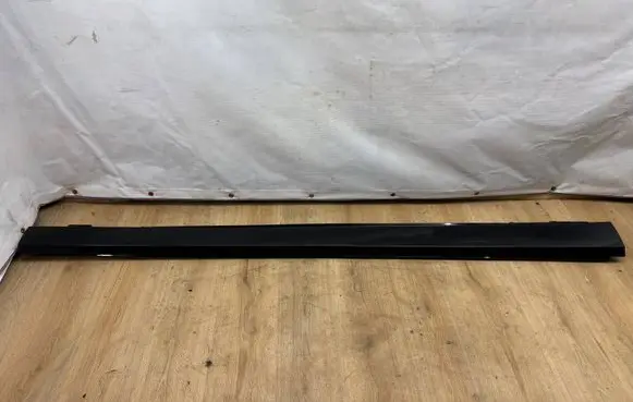 Mercedes-Benz E AMG W212 Sill A2126900840