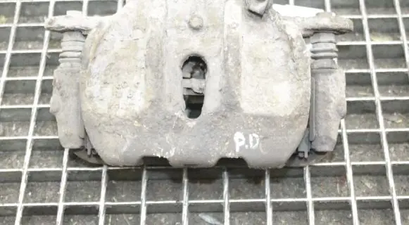 Land Rover Discovery 4 - LR4 Front brake caliper
