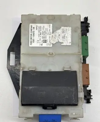Ford Mondeo Mk III Fuse module 7G9T14A073DB 3659AF01125TP LTQF01125TP