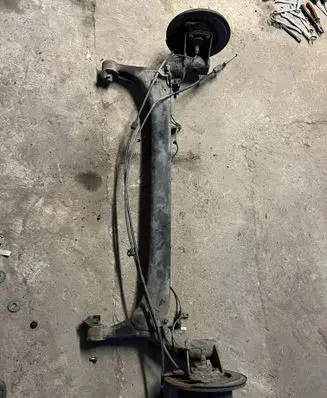 Toyota Corolla Verso AR10 Rear axle beam 