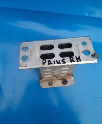 Toyota Prius (XW30) Front bumper cross member 5701347040