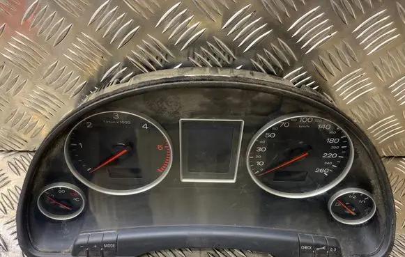 Audi A4 S4 B6 8E 8H Speedometer (instrument cluster) 1036901830