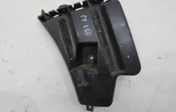 Volvo S60 Front bumper mounting bracket 30796626