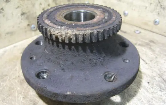 Renault Espace III Rear wheel hub