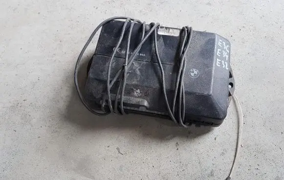 BMW 5 E34 Alarm control unit/module 9408596
