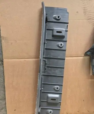 Trunk/boot sill cover protection