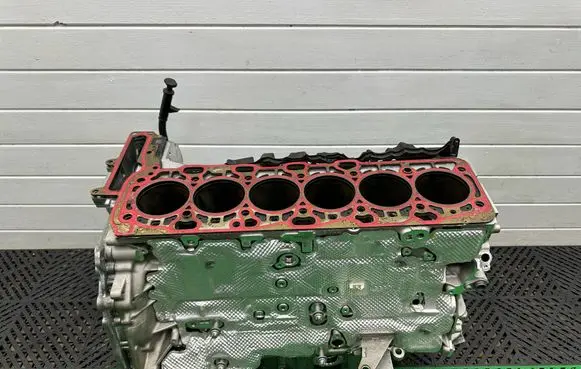 BMW 7 G70 Engine block 7828912 0225021701764