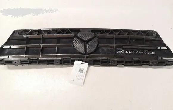 Mercedes-Benz A W168 Front bumper upper radiator grill 1688800083