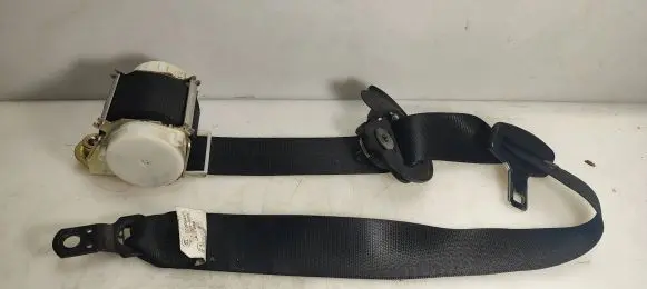 BMW X3 E83 Front seatbelt 33033481E S1340071110K