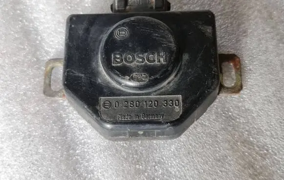 Audi 100 200 5000 C3 Throttle valve position sensor 0280120330