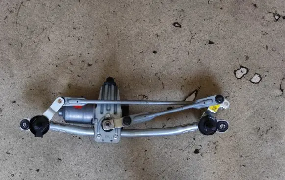KIA EV6 Front wiper linkage and motor 98100CV900