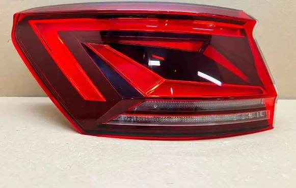 Volkswagen Touareg III Rear/tail lights 760945207C