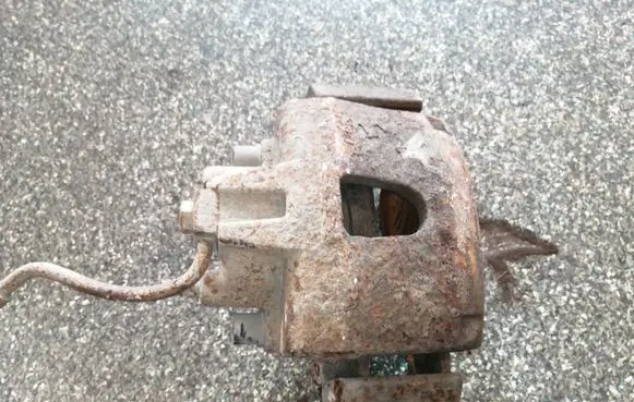 Chrysler Voyager Front brake caliper