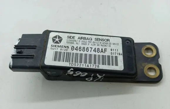 Chrysler Voyager Airbag deployment crash/impact sensor 04686748AF 5WY70120 TDS2211A1728