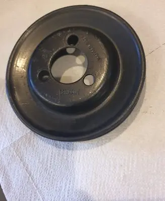 Volkswagen Transporter - Caravelle T4 Water pump pulley 068121031K