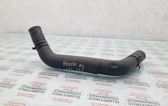 Engine coolant pipe/hose