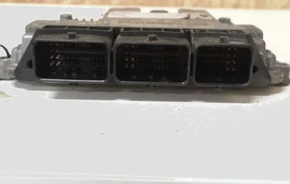 Renault Scenic III - Grand scenic III Engine control unit/module 0281015798 237100055R 110523