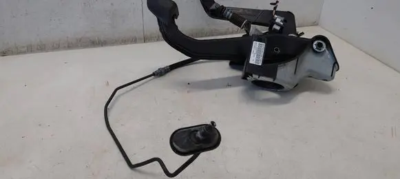 Mercedes-Benz C W204 Pedal assembly A2042908501 2042908501