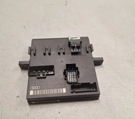 Audi A4 S4 B6 8E 8H Comfort/convenience module 8E0907279E