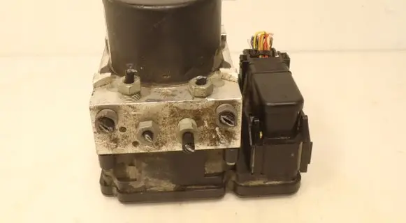 Volvo V40 ABS Pump P31400643