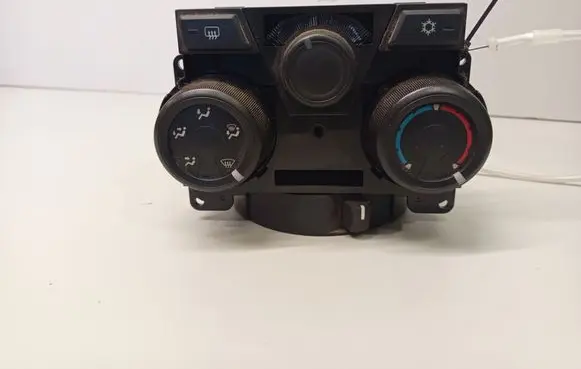 Isuzu D-Max Climate control unit 