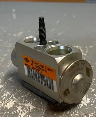 Volvo V40 Air conditioning (A/C) expansion valve 31407614 0030946301