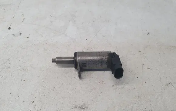 Audi A6 S6 C6 4F Camshaft vanos timing valve 06H103697A