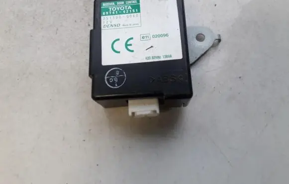 Toyota RAV 4 (XA20) Door control unit/module 8974142151 89741-42151