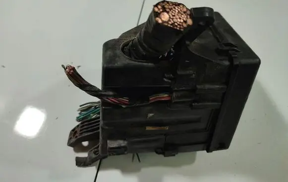 Fuse box set