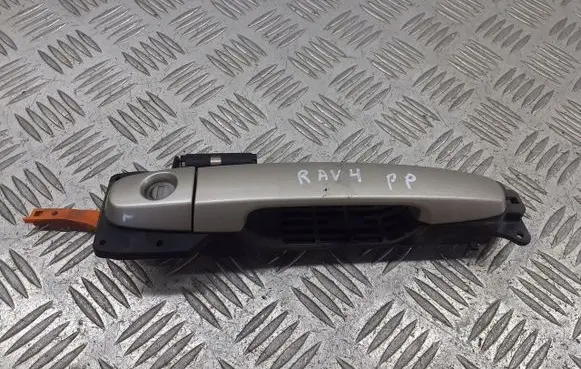 Toyota RAV 4 (XA20) Front door exterior handle/bracket 