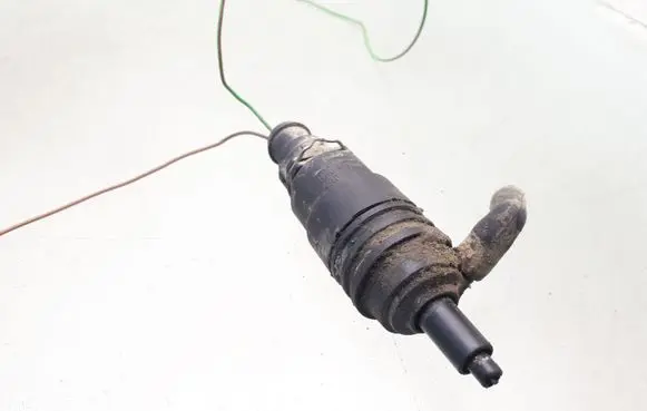 Audi 80 90 S2 B4 Windscreen/windshield washer pump 4A0955651
