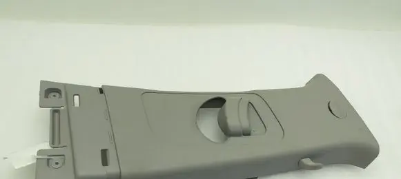 KIA Sportage Seat belt trim 85833F1000 85843F1000