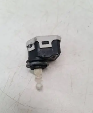 Opel Vectra C Headlight level adjustment motor 007878