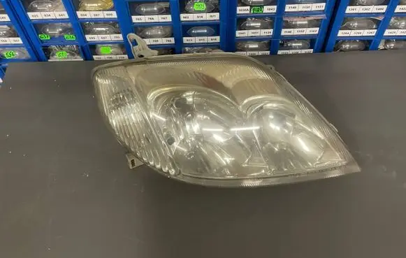 Toyota Corolla Verso E110 Headlight/headlamp 0821211J9R