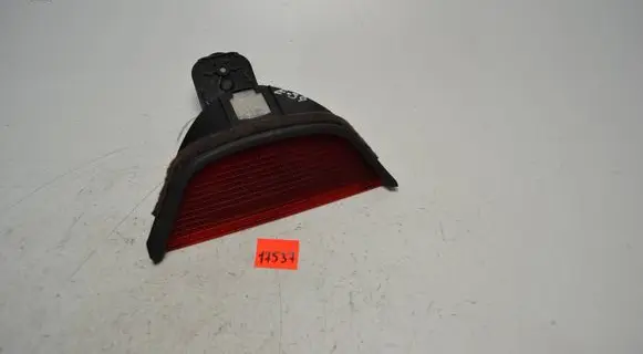 BMW 5 E39 Third/center stoplight 8360568