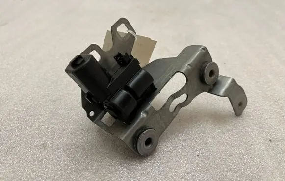 BMW 3 G20 G21 Tailgate window lock/catch/latch 8498979