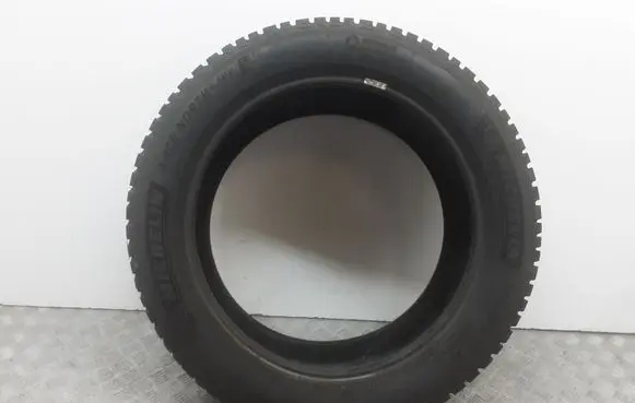 Volvo XC90 R20 winter tire 