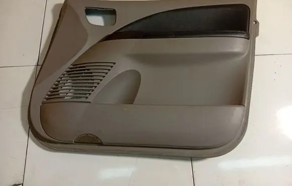 Mitsubishi Grandis Front door card panel trim MR57608102