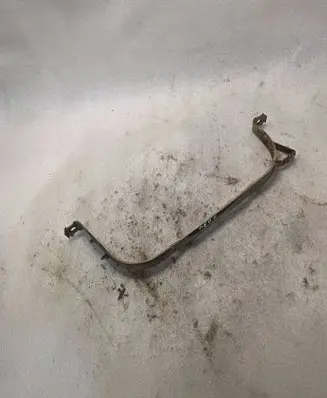 Audi A8 S8 D2 4D Fuel tank mounting bracket 