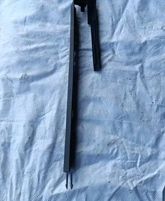 Volkswagen Touareg I Front driver seat rail trim 7L0881479